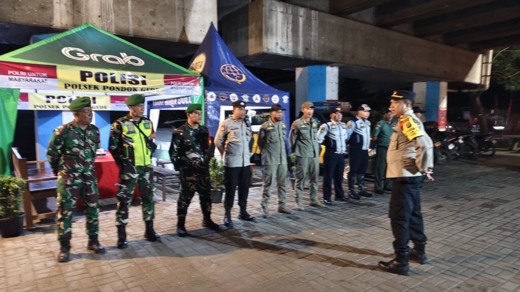 Operasi Lilin 2025 Polsek Pondok Gede Pospam Tol JORR Jatiwarna Untuk Pengamanan Nataru WhatsApp Image 2025 12 30 at 14.12.36(1)